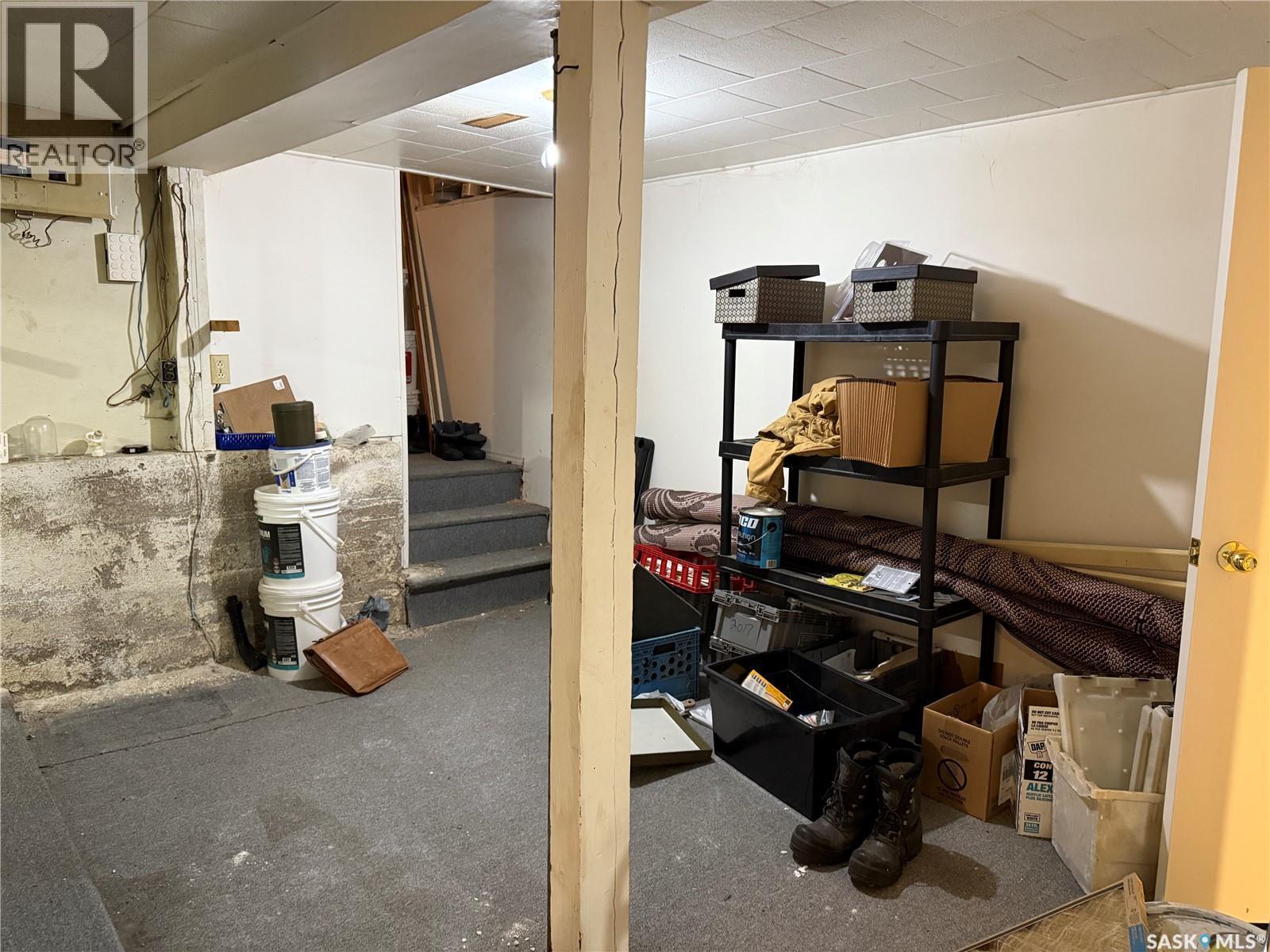 100 Main Street, Aylesbury, SK - Indoor