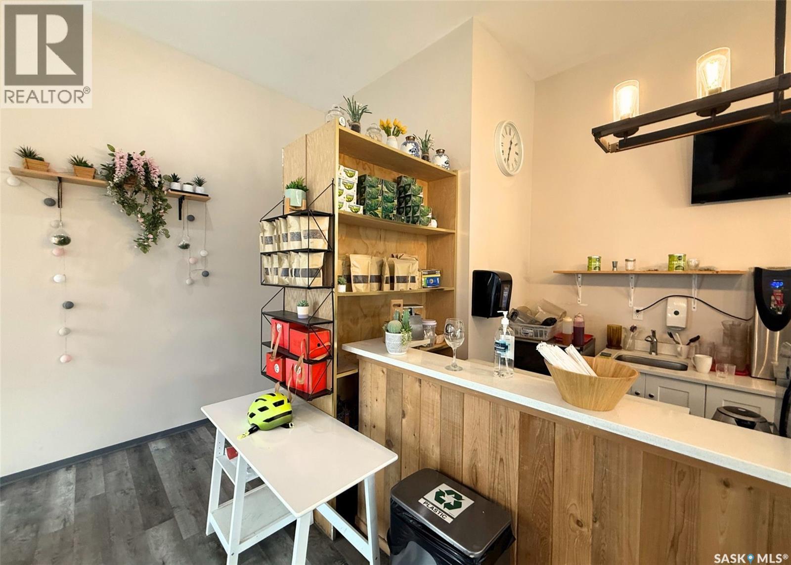 1 212 Central Street, Warman, SK