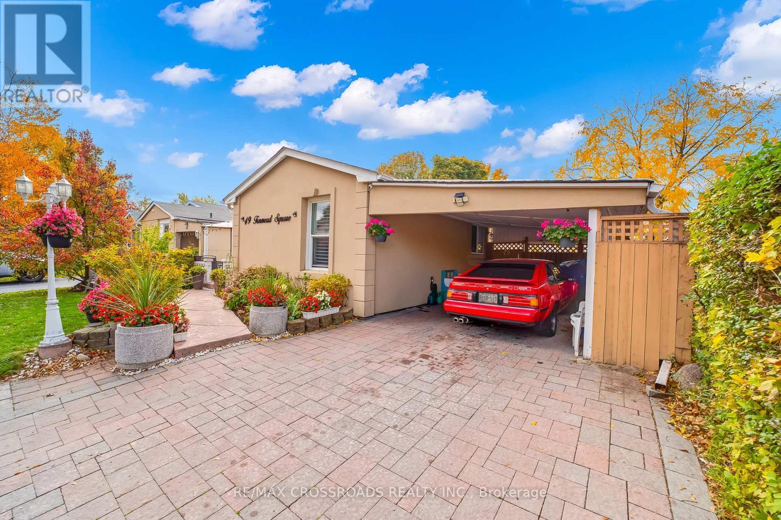 49 Tunmead Square, Toronto, ON - Outdoor