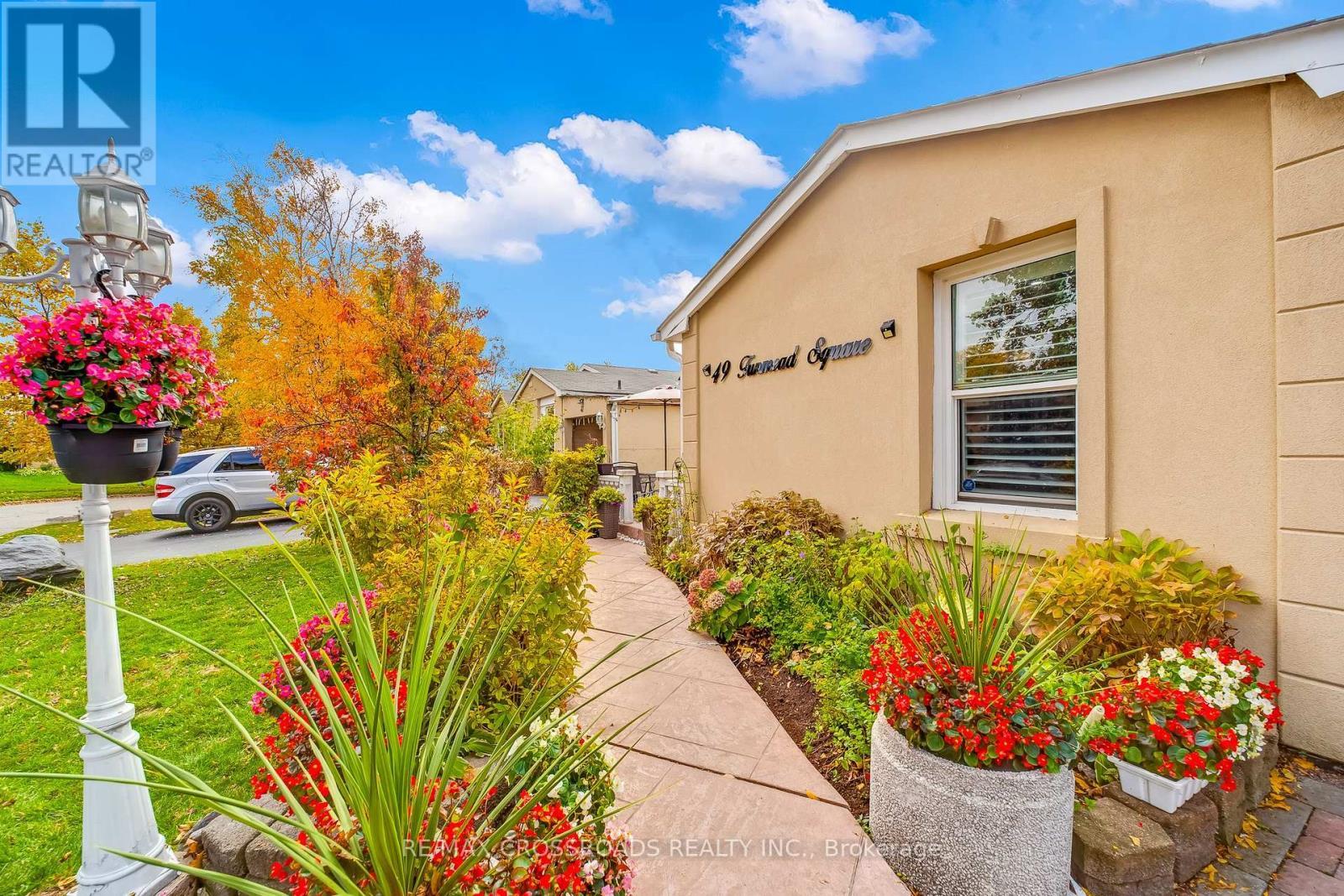 49 Tunmead Square, Toronto, ON - Outdoor