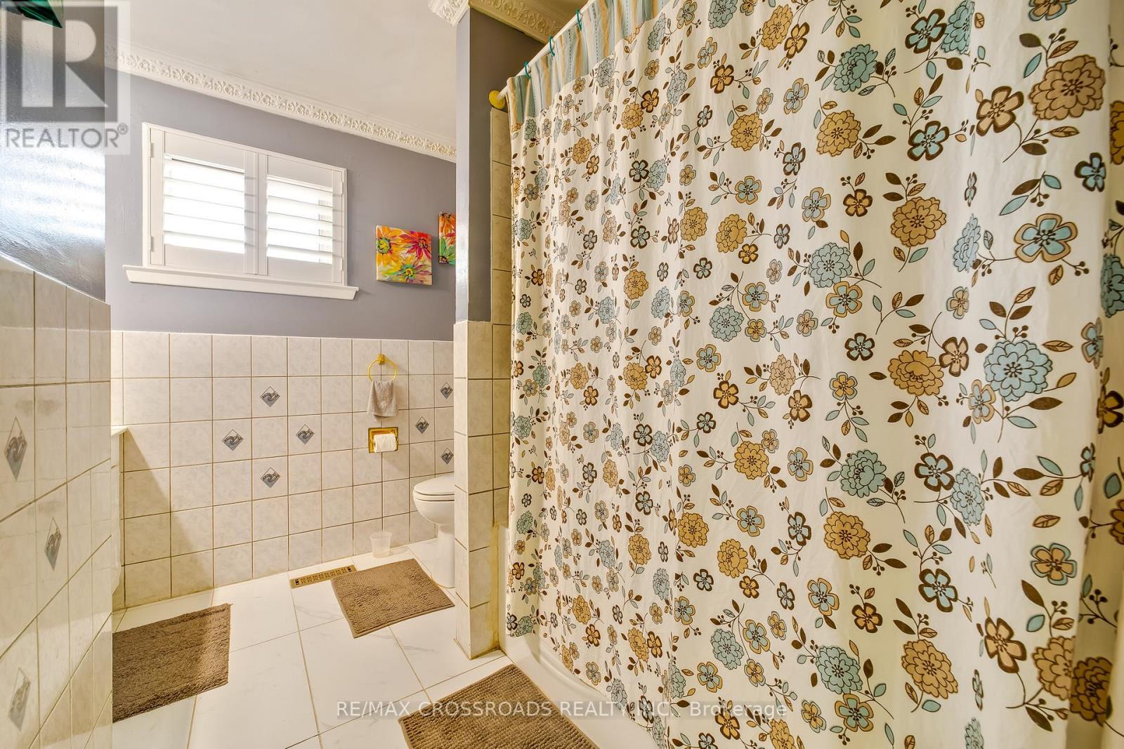 49 Tunmead Square, Toronto, ON - Indoor Photo Showing Bathroom