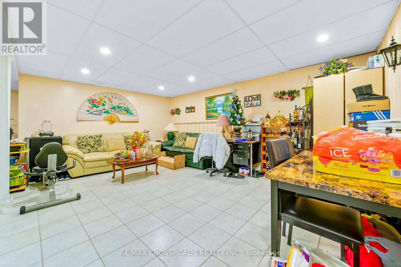 49 Tunmead Square, Toronto, ON - Indoor