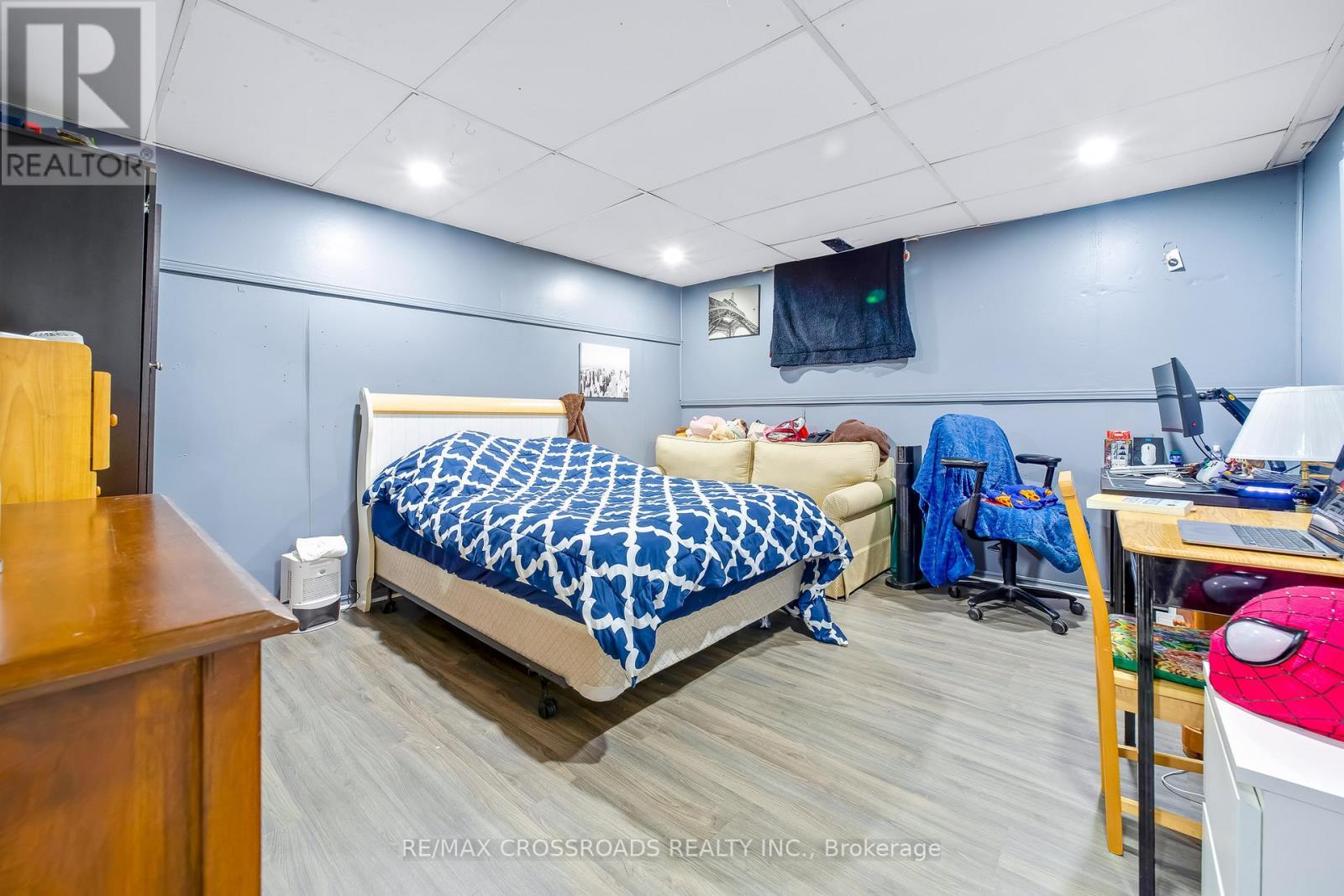 49 Tunmead Square, Toronto, ON - Indoor Photo Showing Bedroom