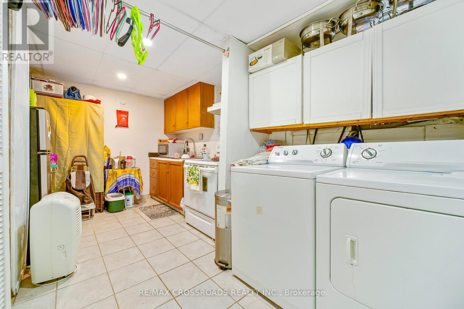 49 Tunmead Square, Toronto, ON - Indoor Photo Showing Laundry Room