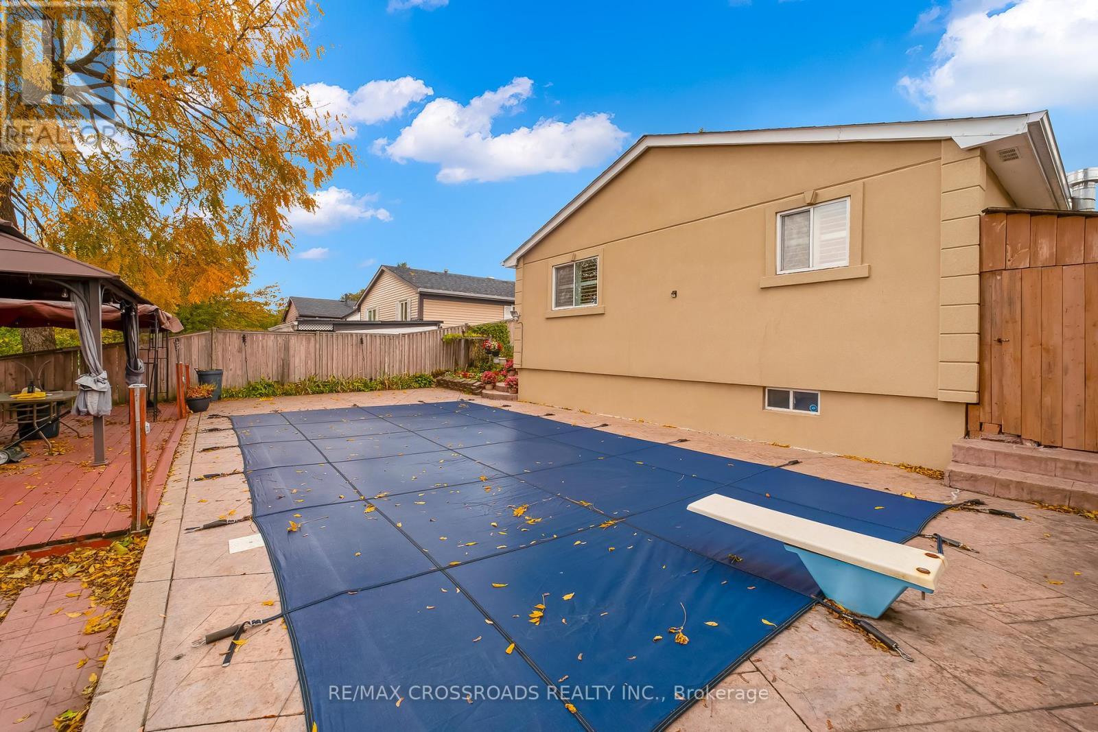 49 Tunmead Square, Toronto, ON - Outdoor