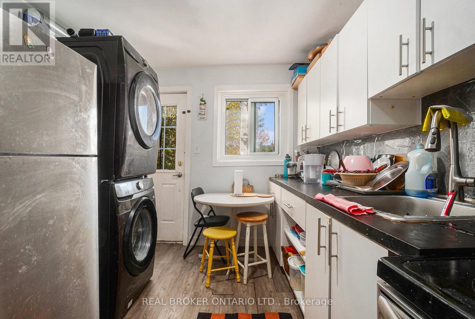 295 St. Andrew Street, Ottawa, ON - Indoor Photo Showing Laundry Room