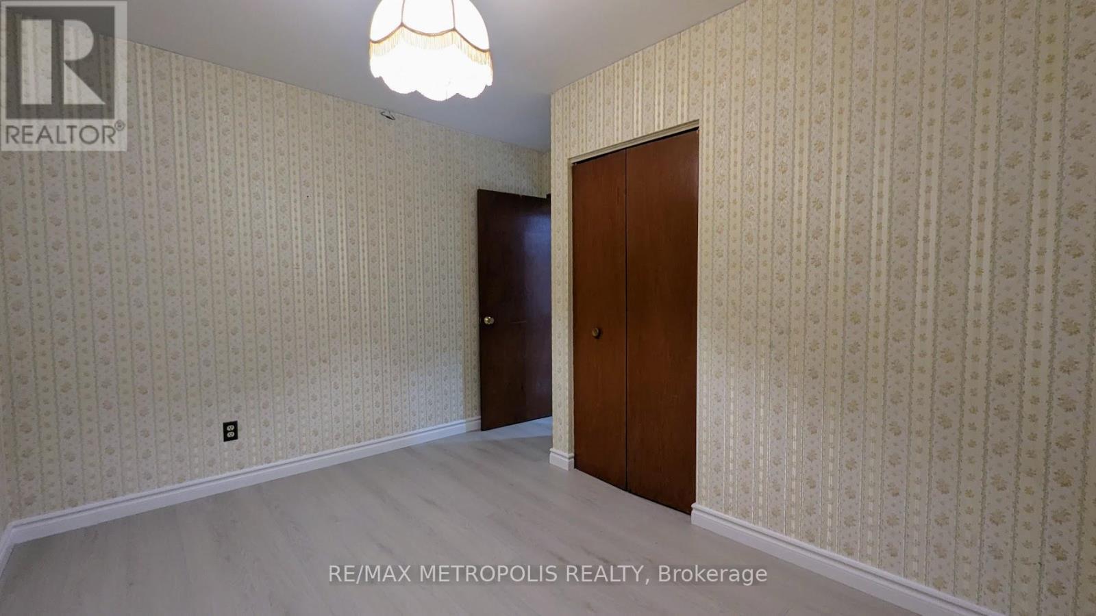 83 Longwood Drive, Waterloo, ON -