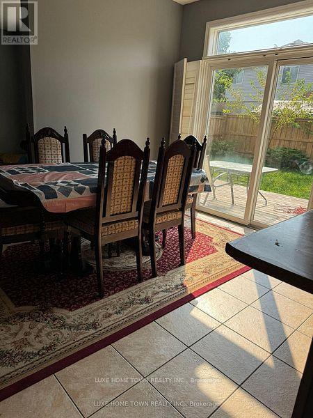 28 Lemonwood(Upper) Place, Cambridge, ON - Indoor Photo Showing Dining Room