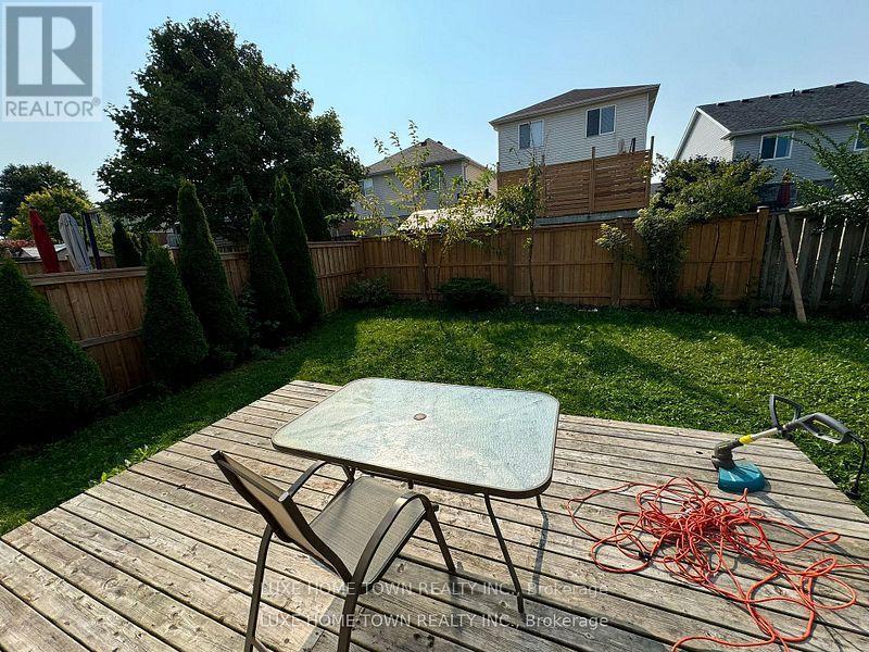 28 Lemonwood(Upper) Place, Cambridge, ON - Outdoor With Deck Patio Veranda