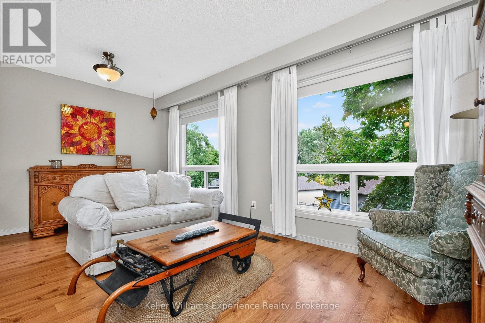 56 - 778 William Street, Midland, ON - Indoor Photo Showing Living Room