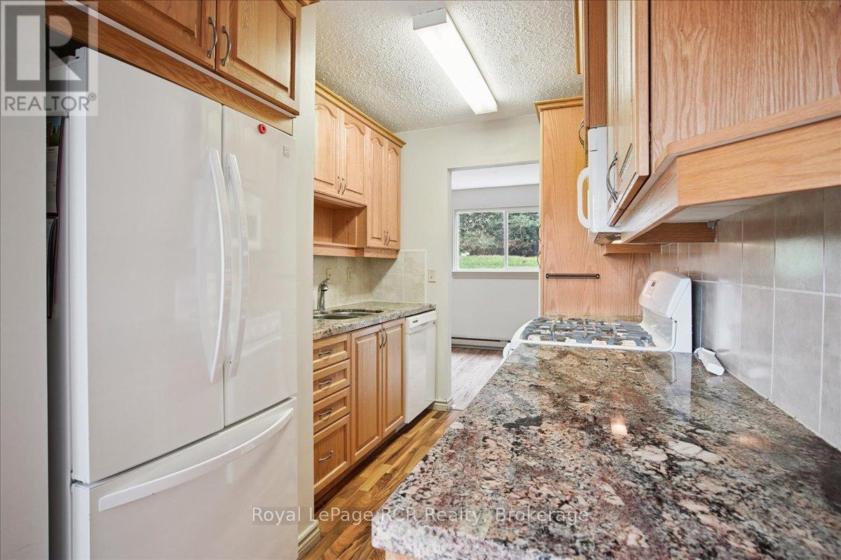 85 - 85 Laurie Crescent, Owen Sound, ON - Indoor Photo Showing Kitchen