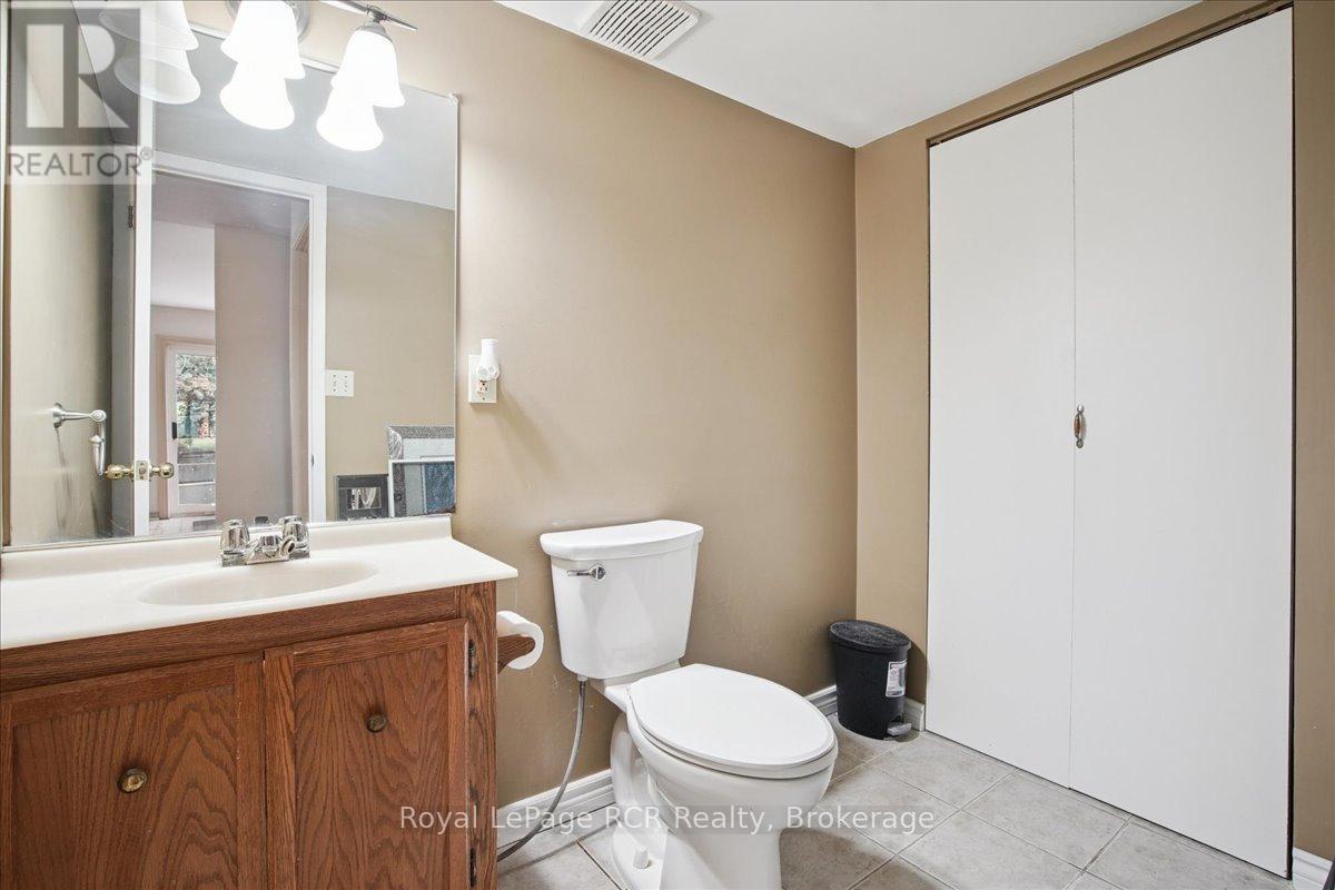 85 - 85 Laurie Crescent, Owen Sound, ON - Indoor Photo Showing Bathroom
