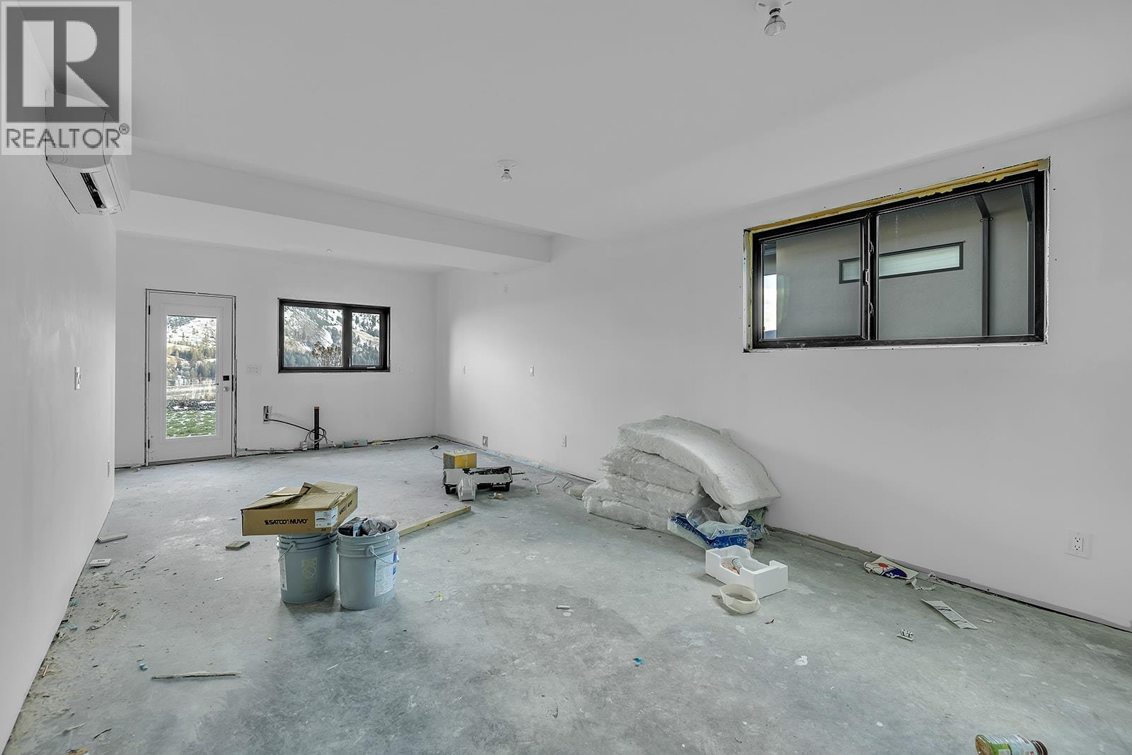 771 Carnoustie Drive, Kelowna, BC - Indoor Photo Showing Other Room