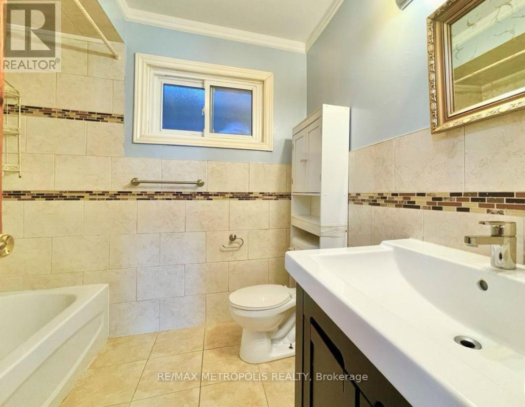 3 Prairie Dunes Place, Vaughan, ON - Indoor Photo Showing Bathroom
