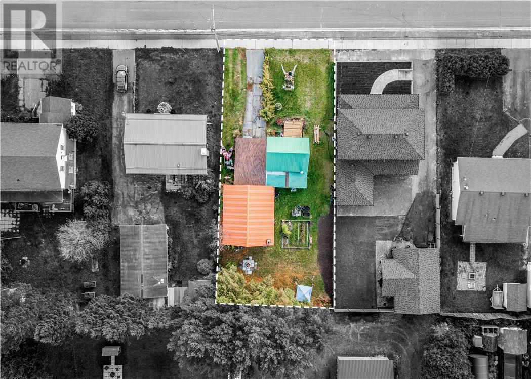 5 Rutland, Warren, ON - Outdoor