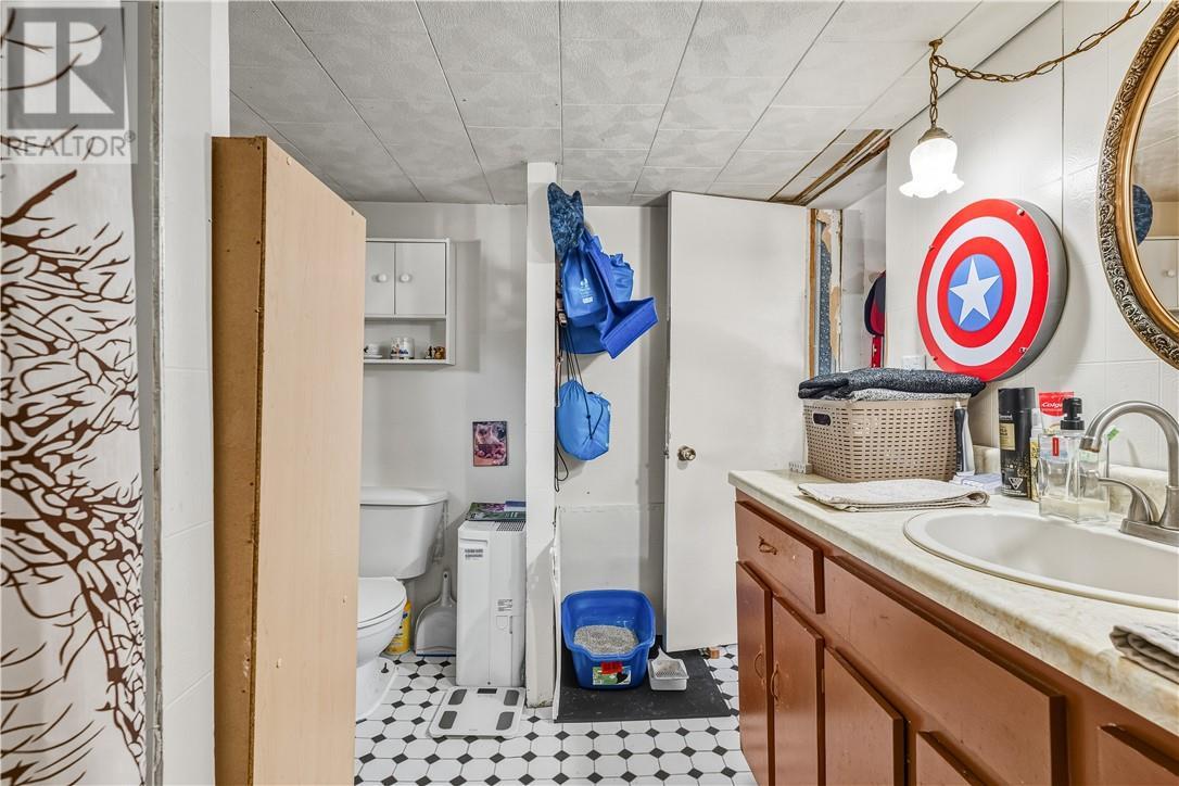 5 Rutland, Warren, ON - Indoor Photo Showing Bathroom