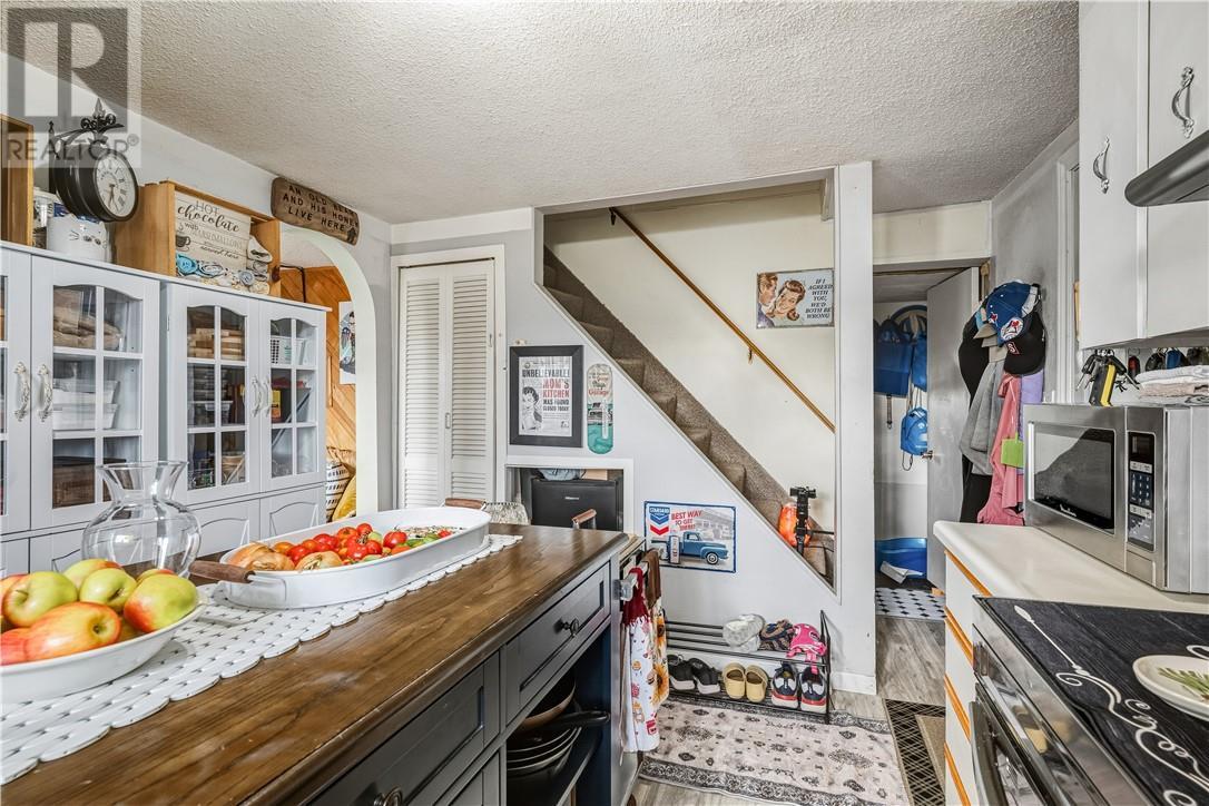 5 Rutland, Warren, ON - Indoor Photo Showing Other Room