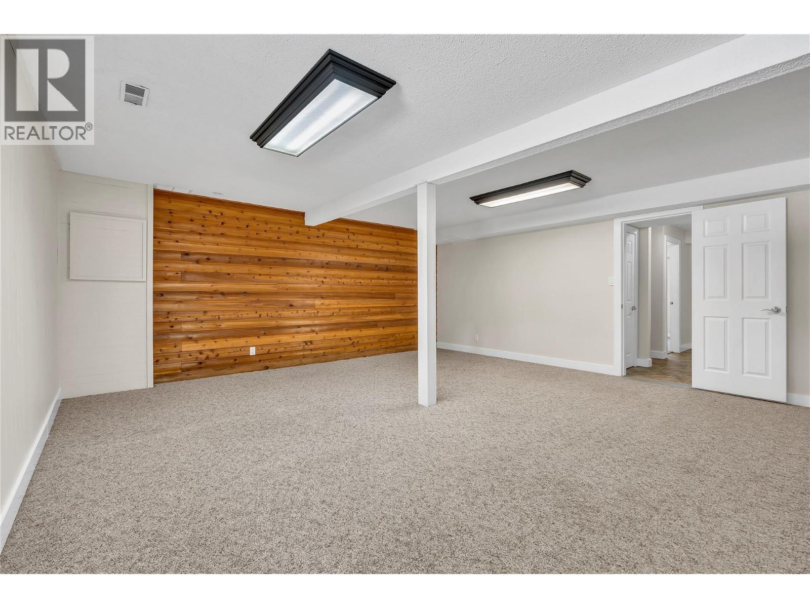 8299 Prairie Valley Road, Summerland, BC - Indoor Photo Showing Other Room