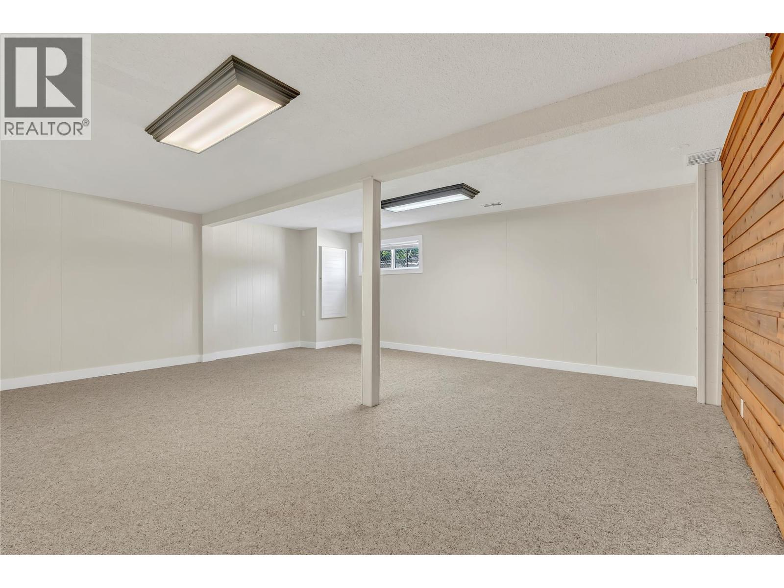 8299 Prairie Valley Road, Summerland, BC - Indoor Photo Showing Other Room