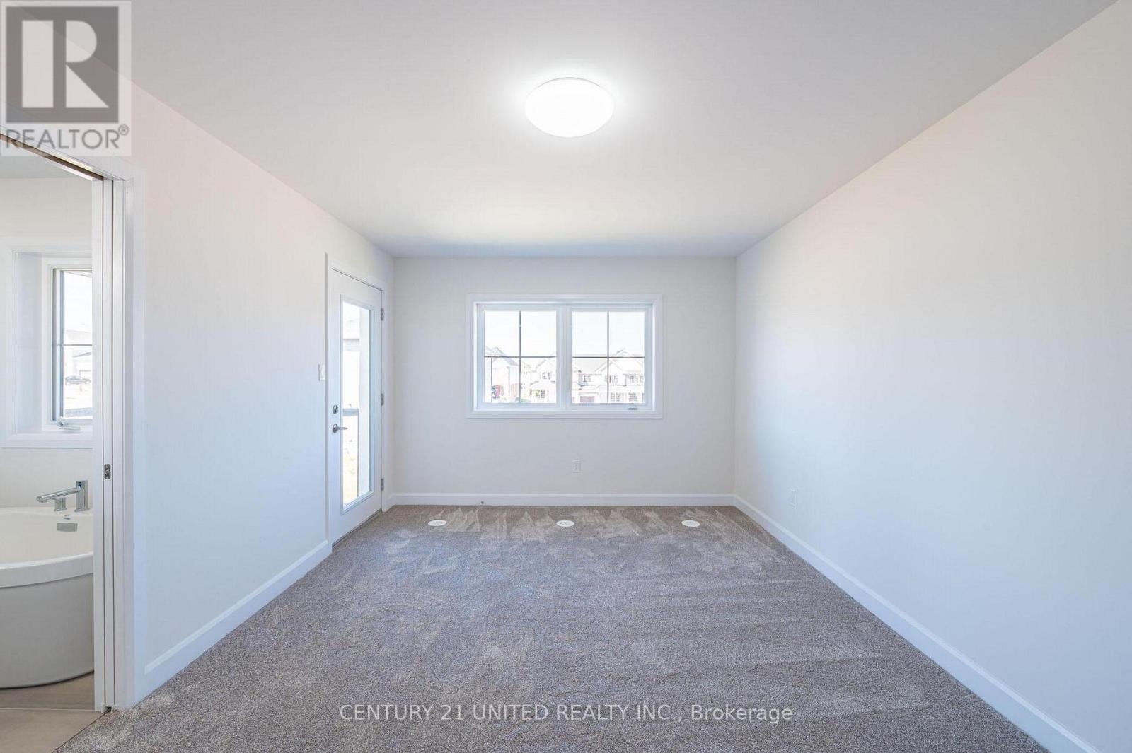 305 Mullighan Gardens, Peterborough (Monaghan Ward 2), ON - Indoor Photo Showing Other Room