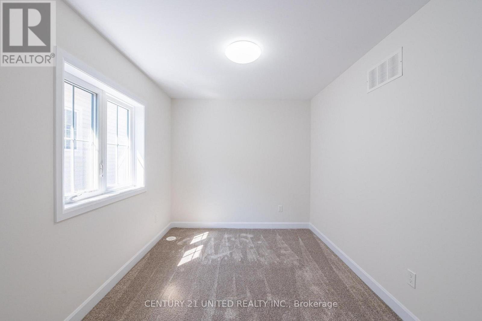 305 Mullighan Gardens, Peterborough (Monaghan Ward 2), ON - Indoor Photo Showing Other Room