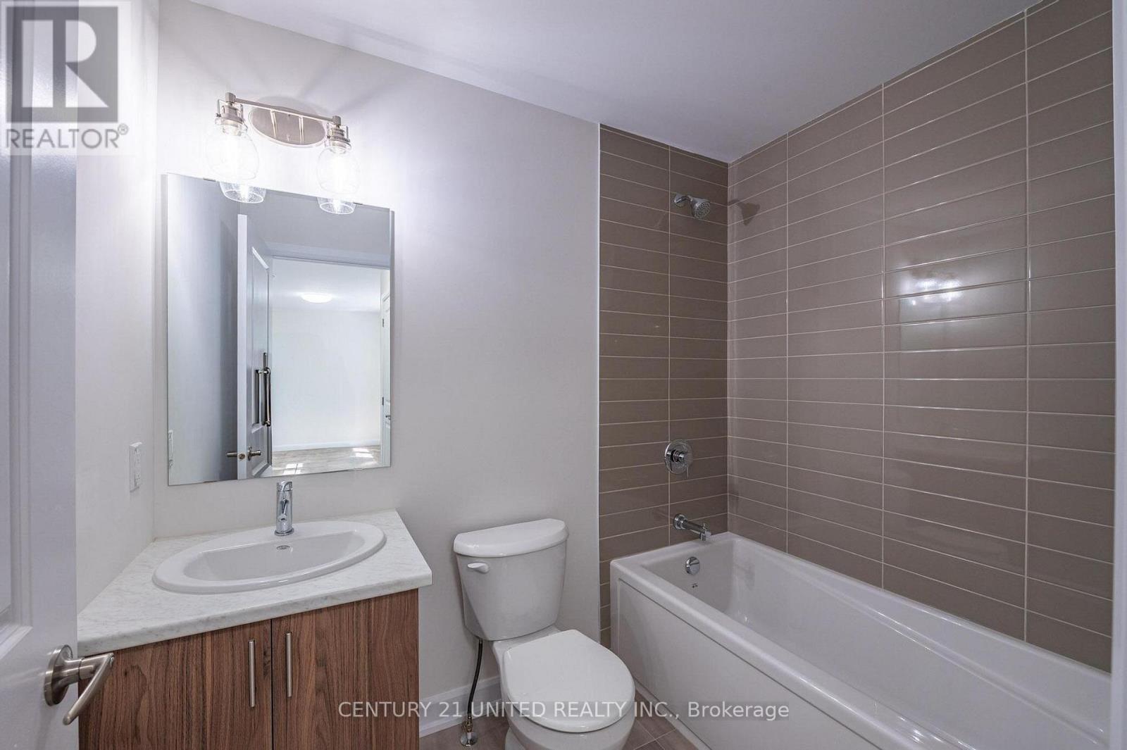 305 Mullighan Gardens, Peterborough (Monaghan Ward 2), ON - Indoor Photo Showing Bathroom