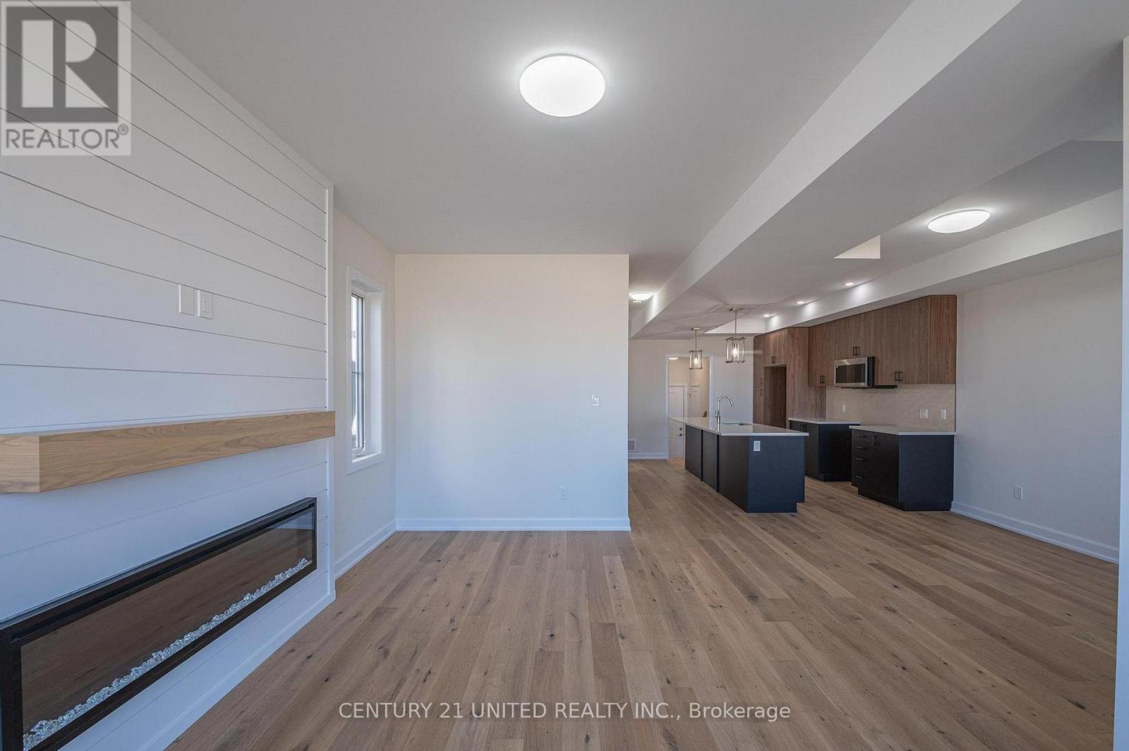 305 Mullighan Gardens, Peterborough (Monaghan Ward 2), ON - Indoor With Fireplace