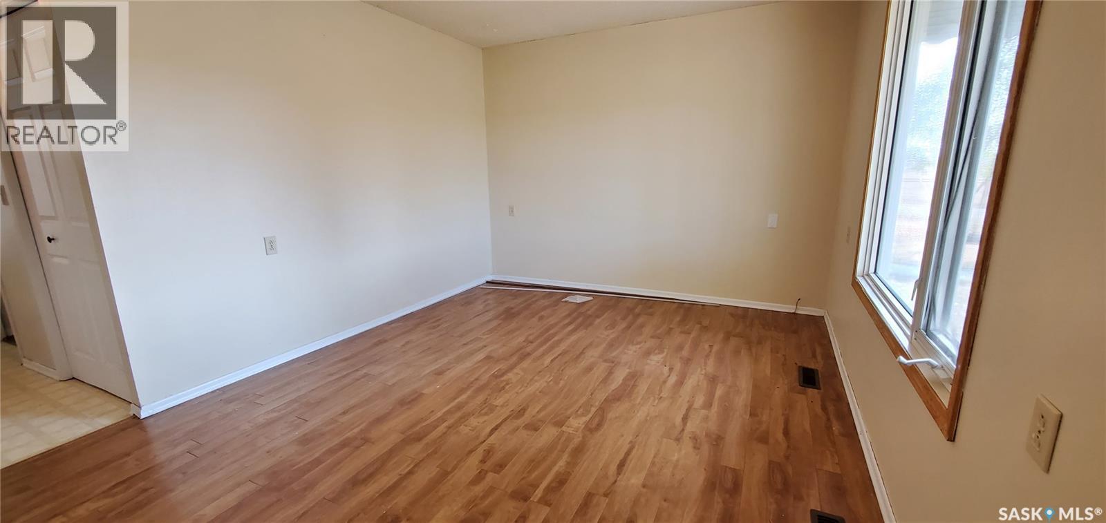 1809 Progress Avenue, Vanguard, SK - Indoor Photo Showing Other Room