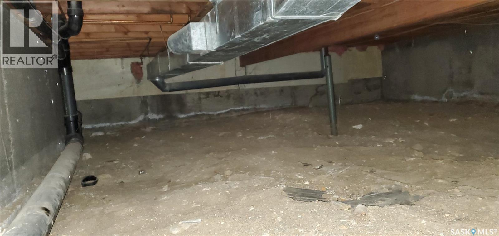 1809 Progress Avenue, Vanguard, SK - Indoor