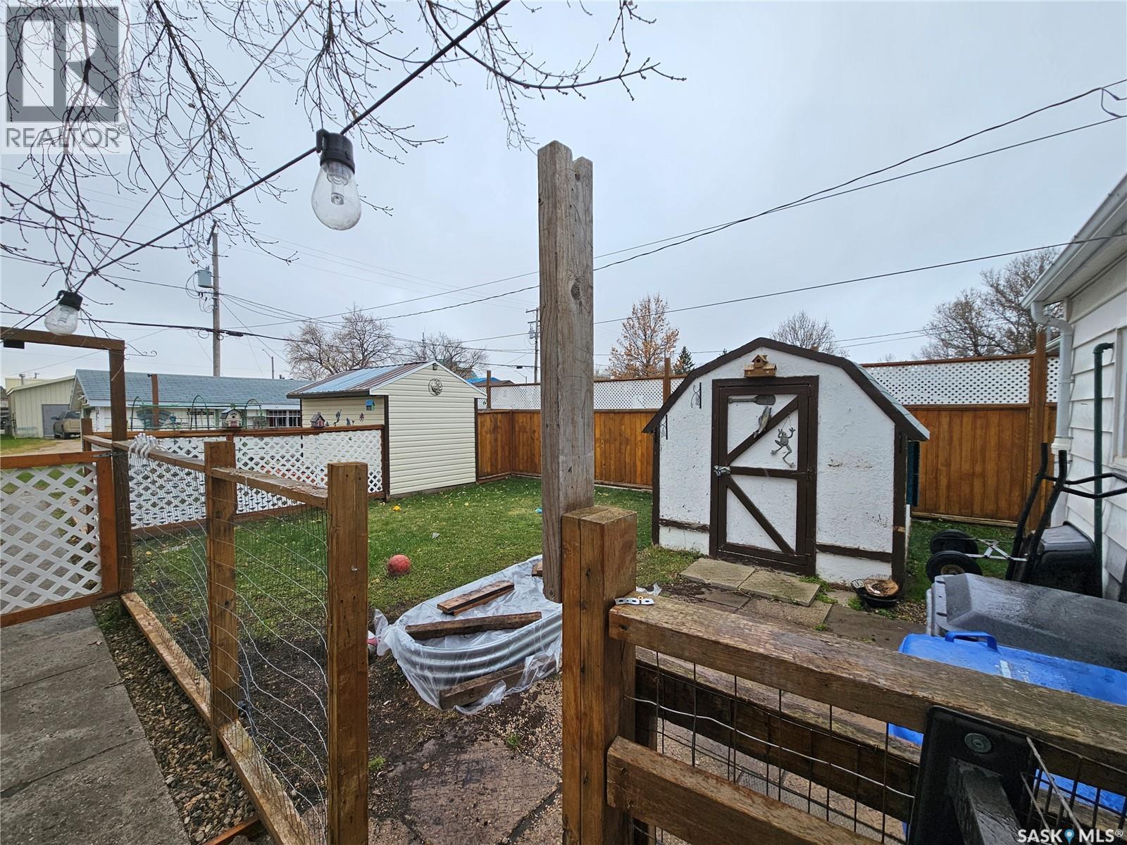 107 Carlyle Street, Arcola, SK - Outdoor