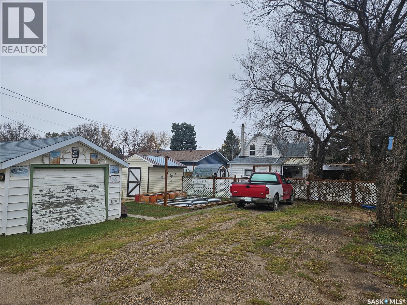 107 Carlyle Street, Arcola, SK - Outdoor