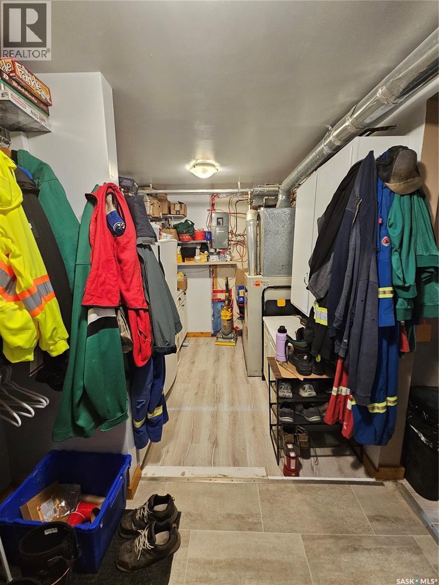 107 Carlyle Street, Arcola, SK - Indoor With Storage