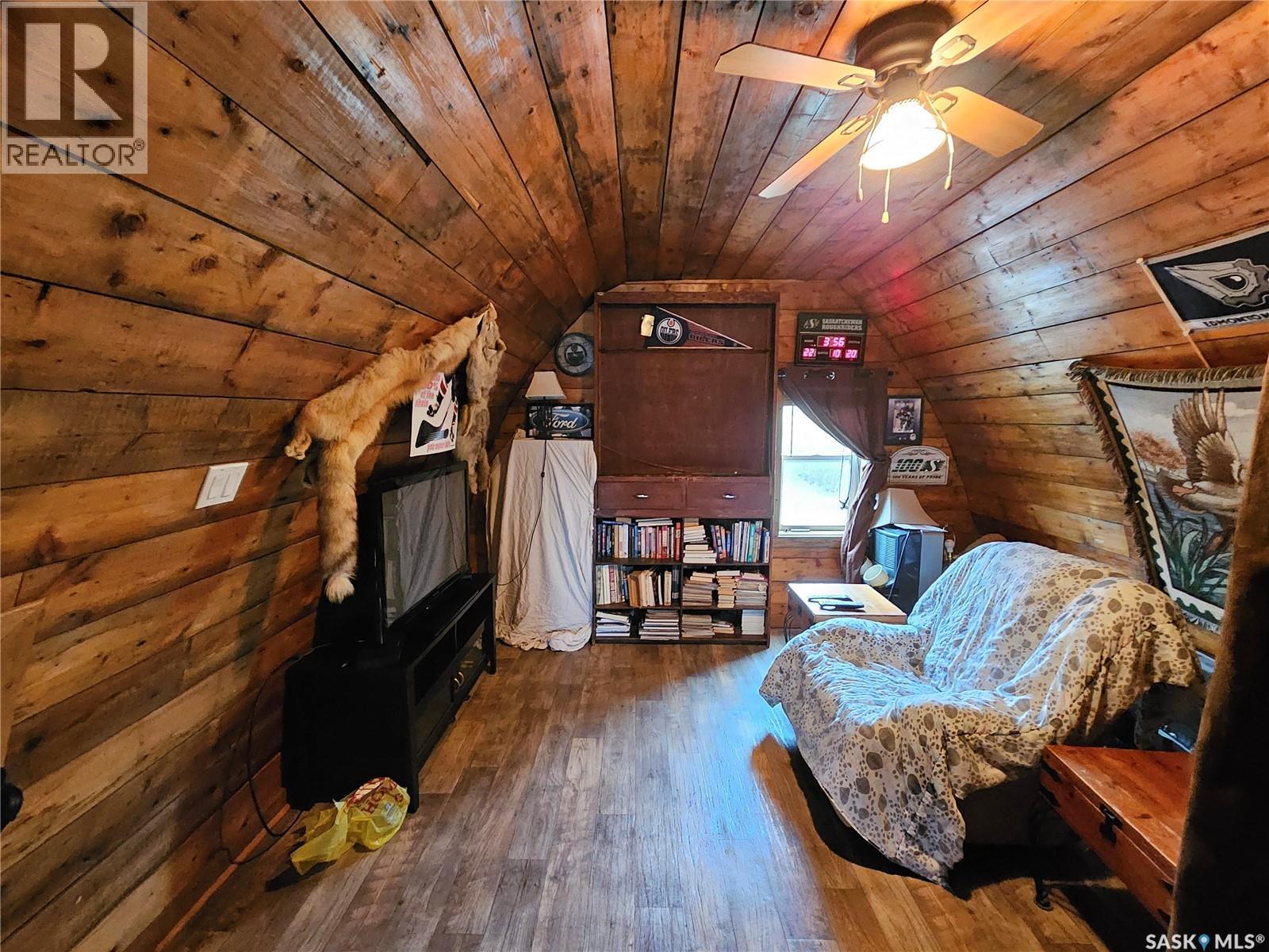 107 Carlyle Street, Arcola, SK - Indoor Photo Showing Other Room