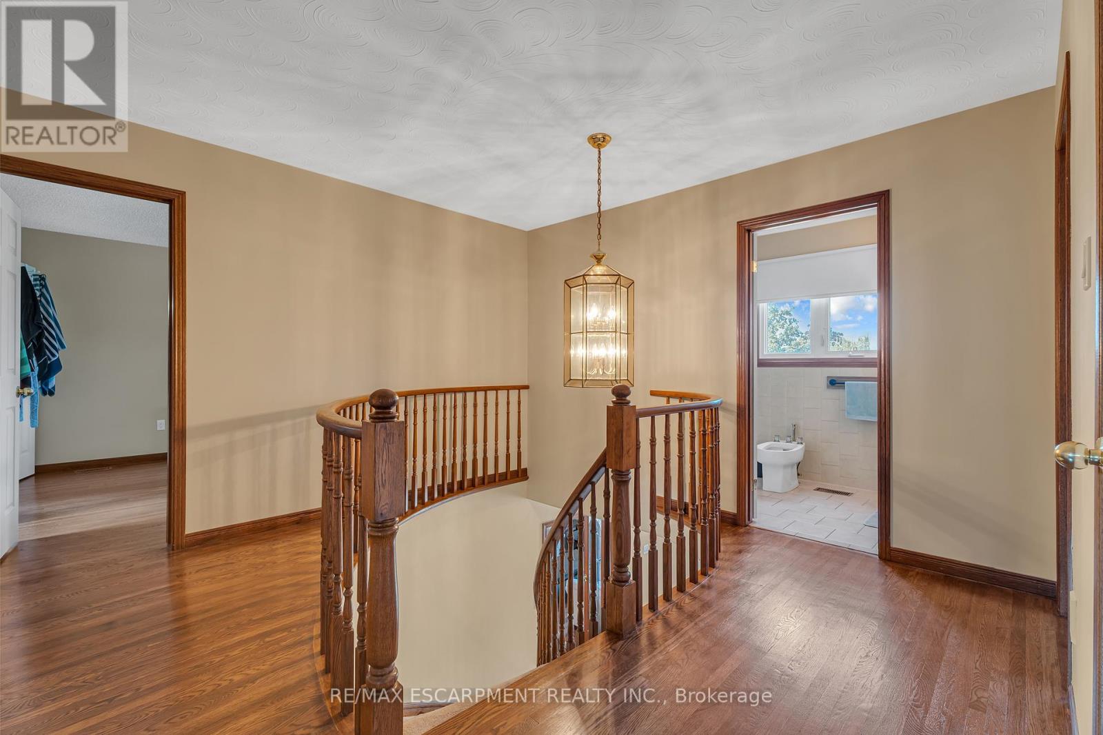 2 Vinehill Drive, Hamilton, ON - Indoor Photo Showing Other Room