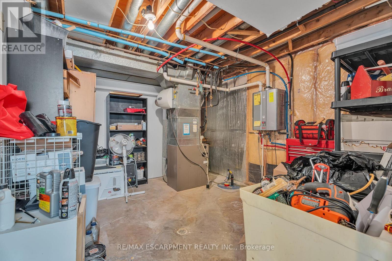 2 Vinehill Drive, Hamilton, ON - Indoor Photo Showing Basement