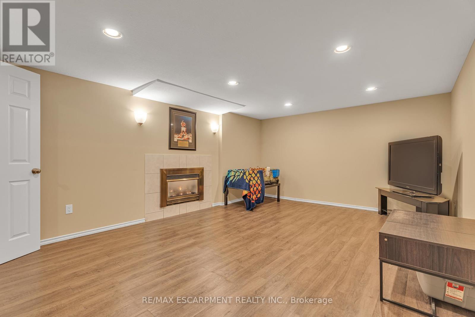 2 Vinehill Drive, Hamilton, ON - Indoor With Fireplace