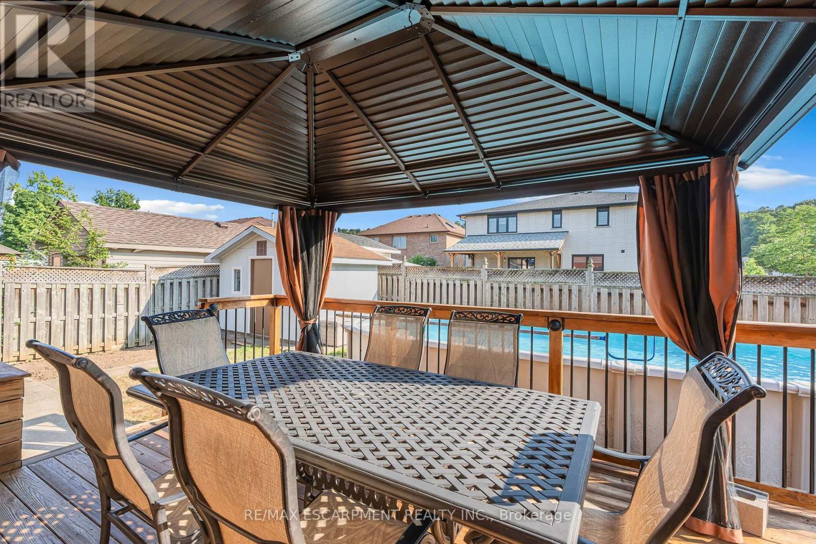 2 Vinehill Drive, Hamilton, ON - Outdoor With Deck Patio Veranda With Exterior