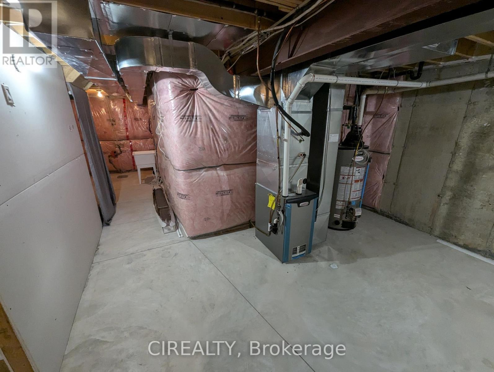 34 Kingsborough Drive, Hamilton, ON - Indoor Photo Showing Basement