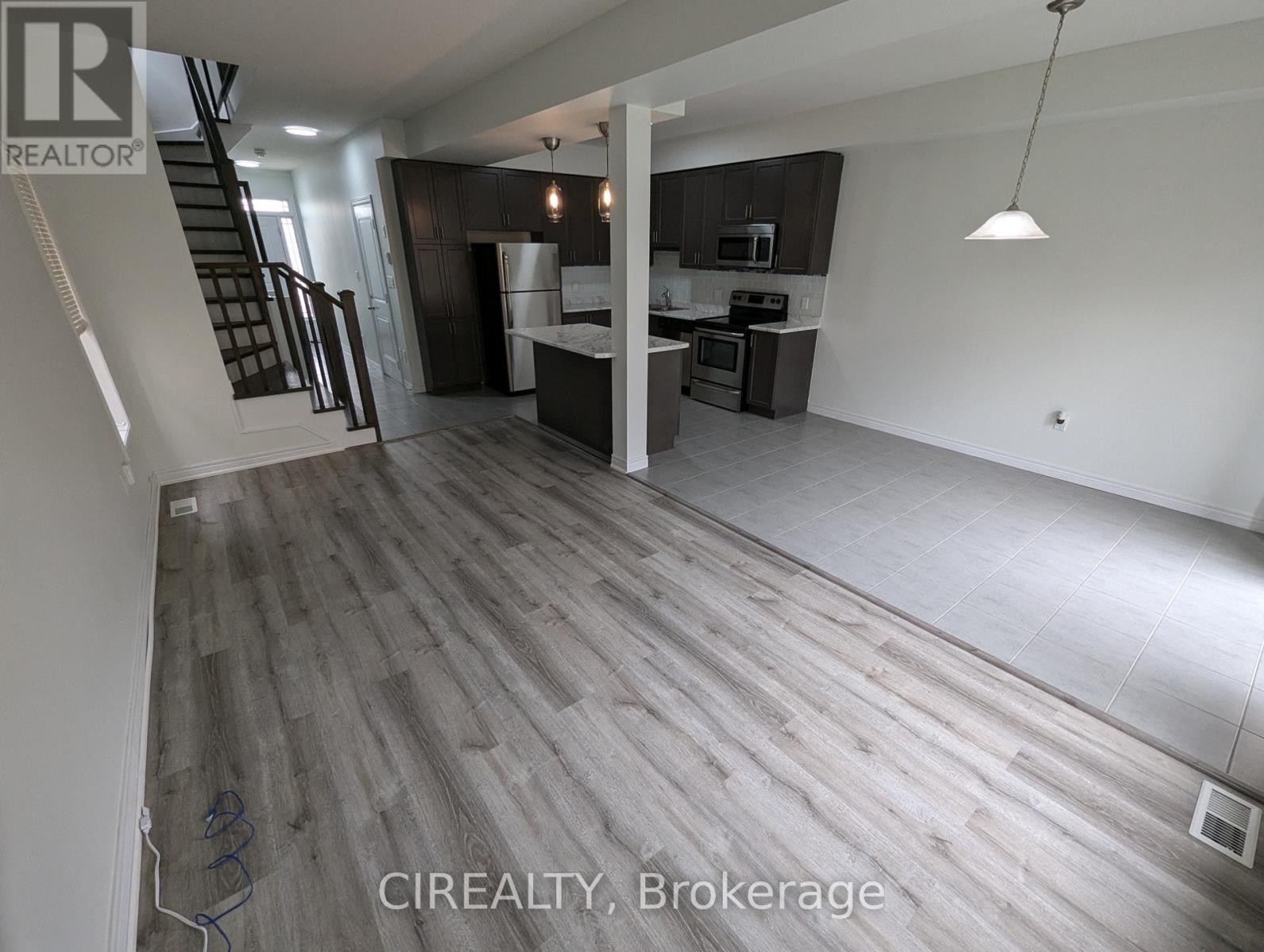 34 Kingsborough Drive, Hamilton, ON - Indoor