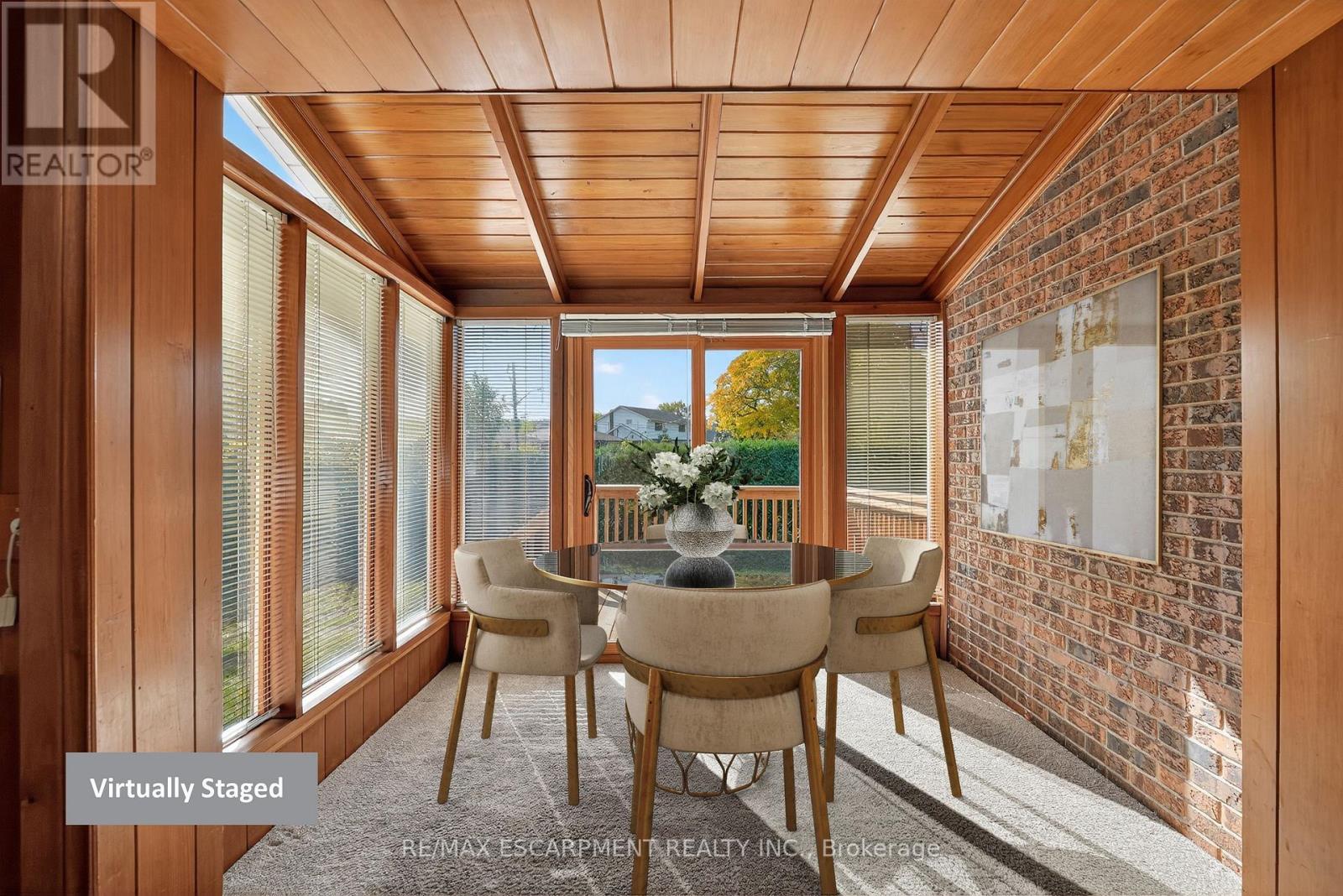 57 Neil Avenue, Hamilton, ON - Indoor Photo Showing Dining Room