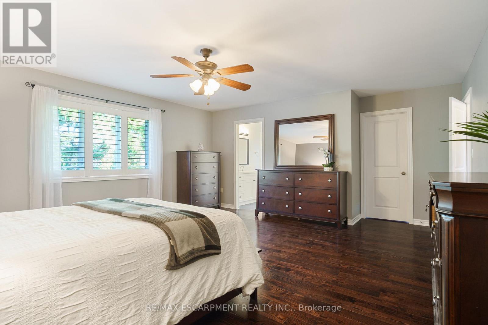 333 Valridge Drive, Hamilton, ON - Indoor Photo Showing Bedroom