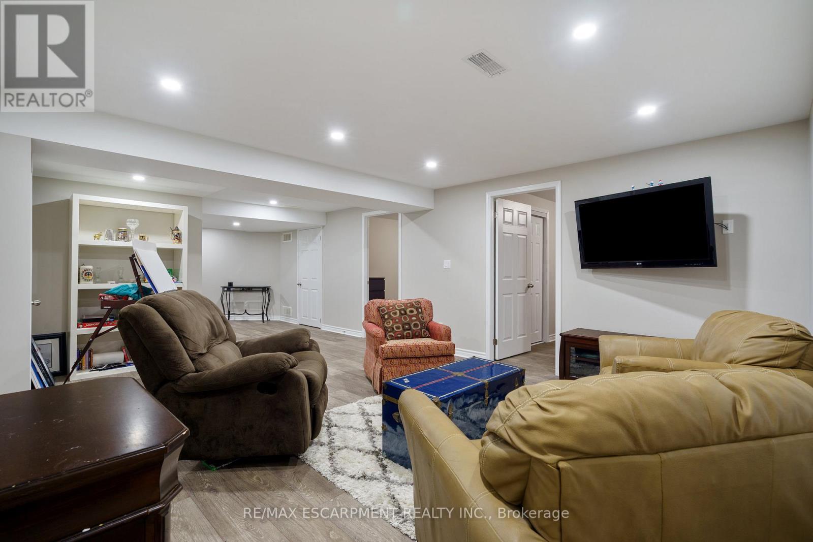 333 Valridge Drive, Hamilton, ON - Indoor Photo Showing Other Room