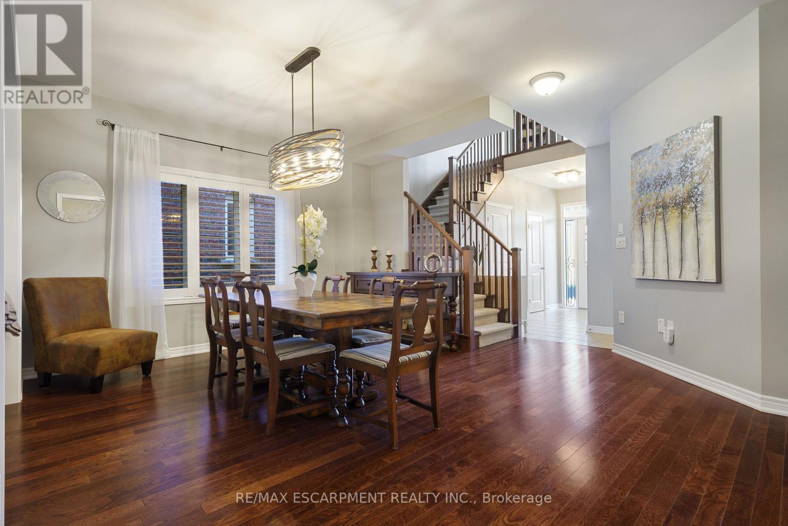 333 Valridge Drive, Hamilton, ON - Indoor Photo Showing Dining Room