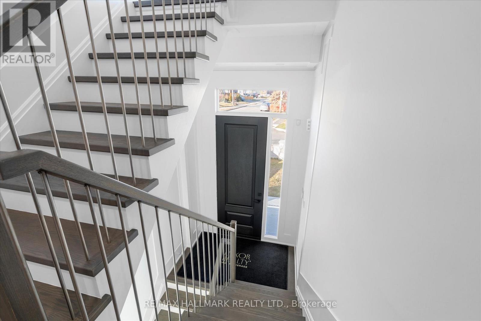 1B - 27 Antonio Court, Toronto, ON - Indoor Photo Showing Other Room