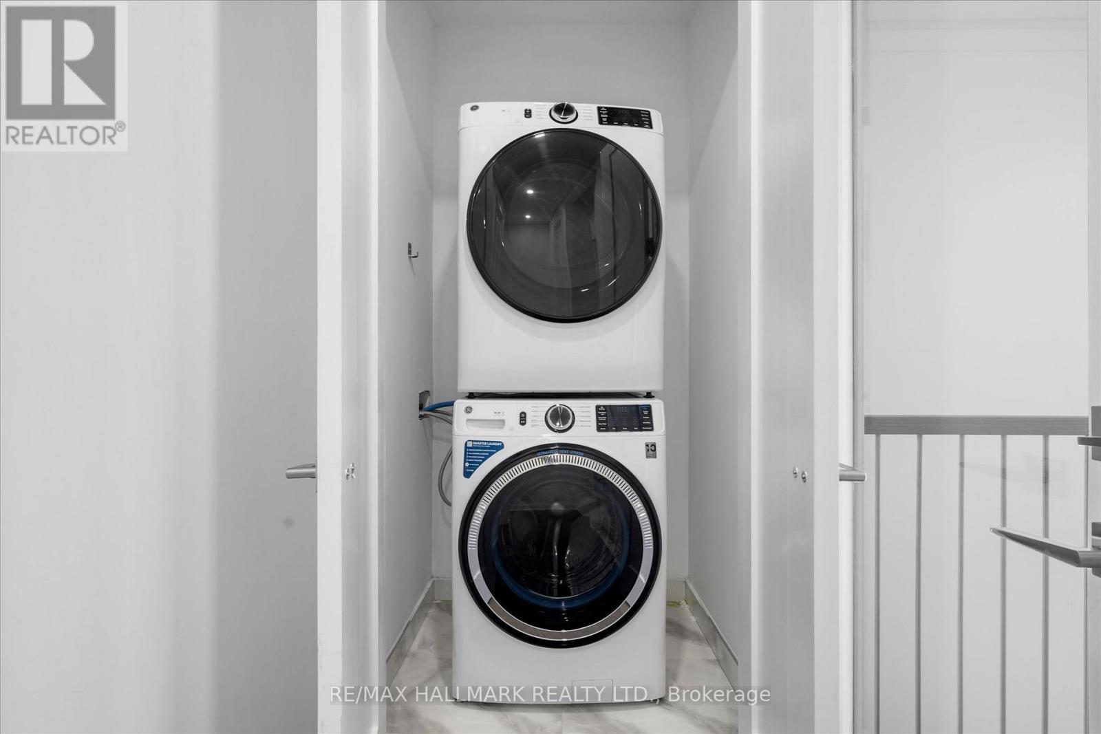 1B - 27 Antonio Court, Toronto, ON - Indoor Photo Showing Laundry Room