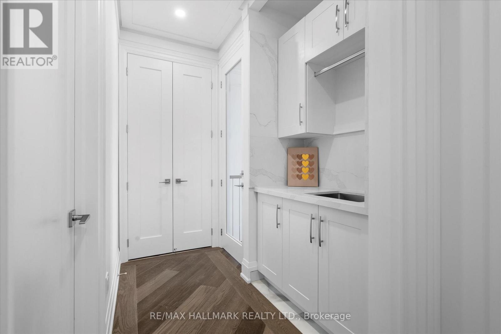 1B - 27 Antonio Court, Toronto, ON - Indoor Photo Showing Other Room