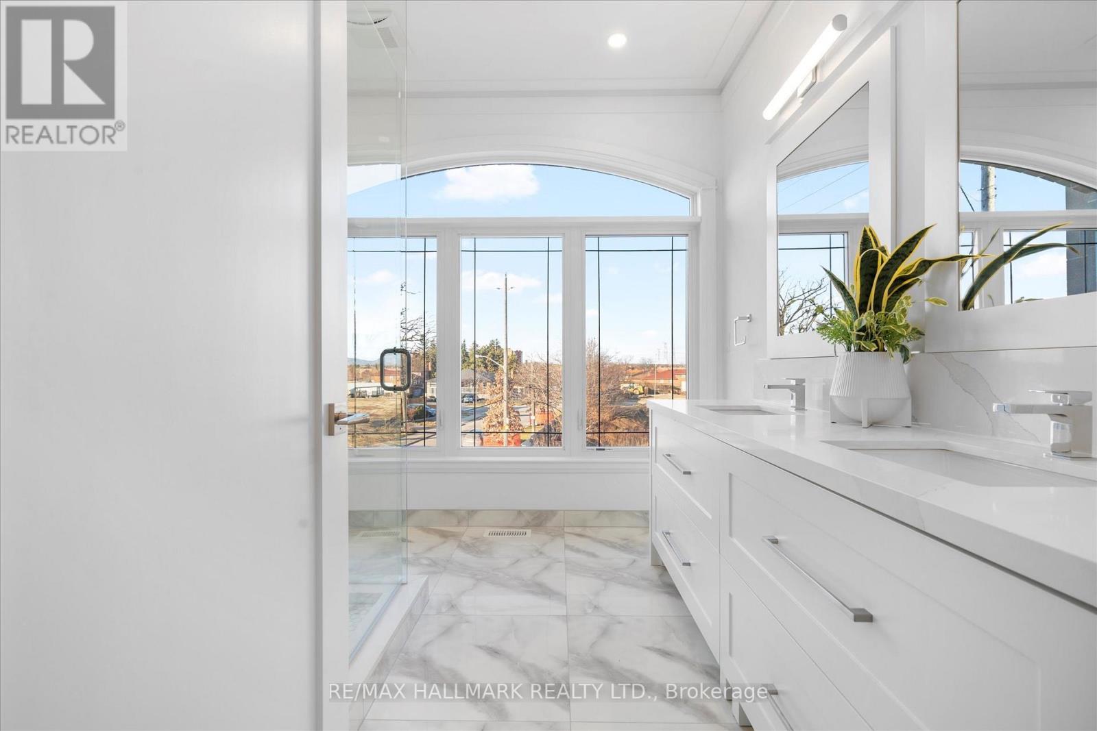 1B - 27 Antonio Court, Toronto, ON - Indoor