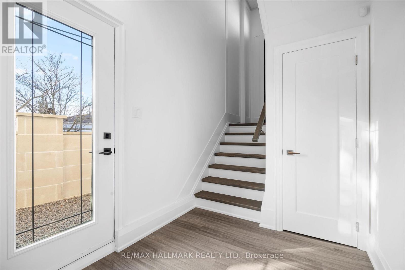 1B - 27 Antonio Court, Toronto, ON - Indoor Photo Showing Other Room