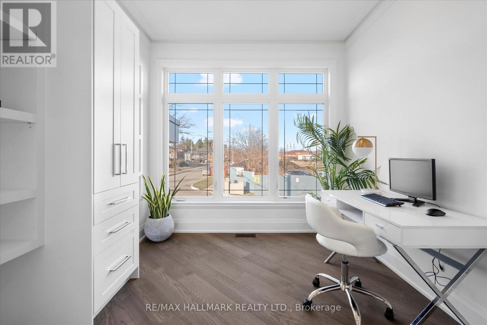 1B - 27 Antonio Court, Toronto, ON - Indoor Photo Showing Office