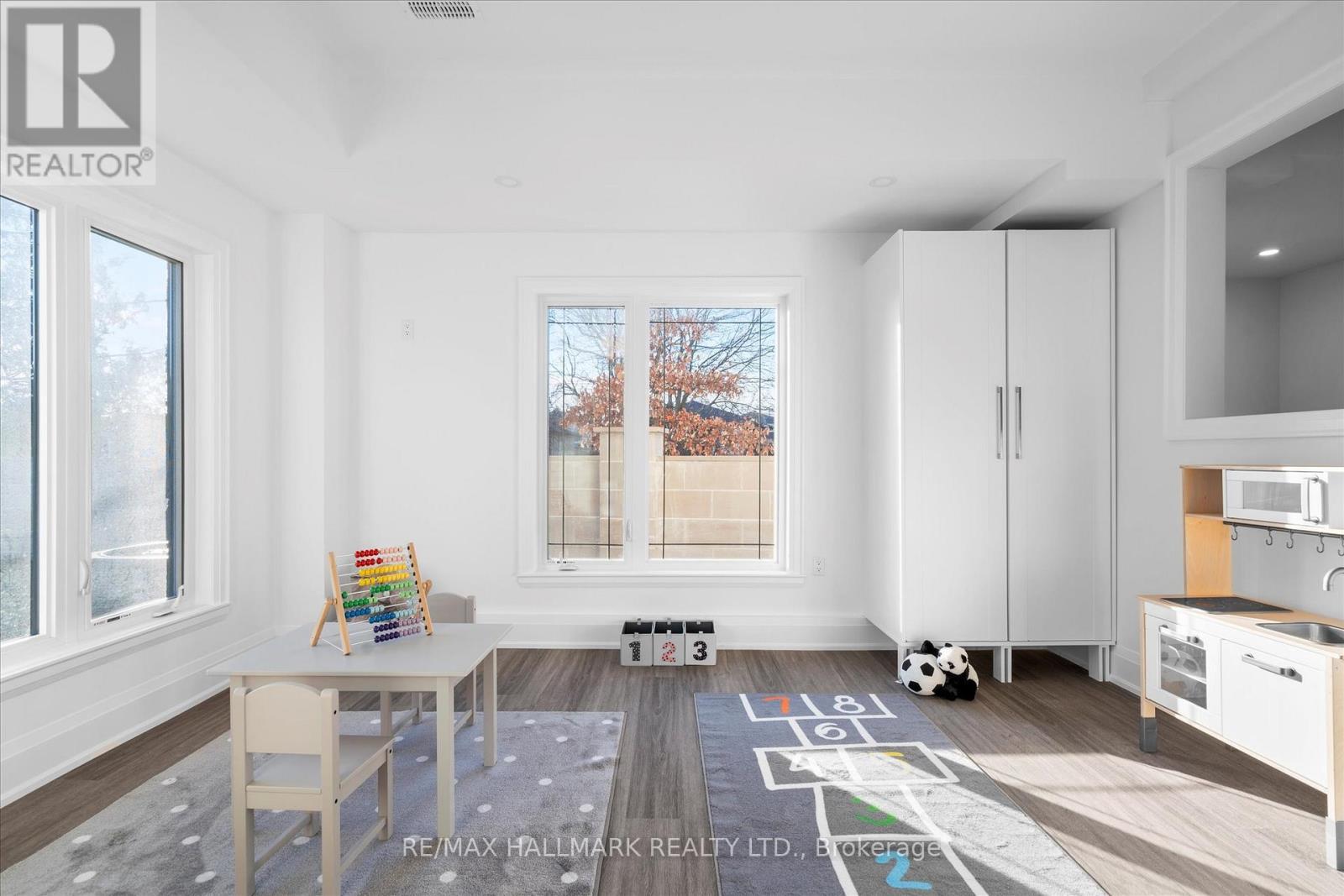 1B - 27 Antonio Court, Toronto, ON - Indoor